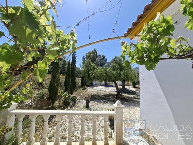 Chalet de 3 habitaciones en Arboleas en venta con piscina garaje - 269.950 € (Ref: 9812553)