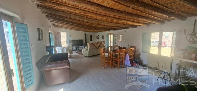 5 bedroom Semi-detached Villa for sale in Arboleas with garage - € 274,995 (Ref: 9814998)