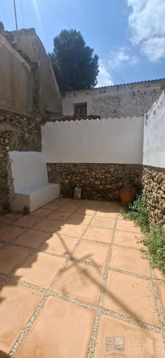 5 bedroom Semi-detached Villa for sale in Arboleas with garage - € 274,995 (Ref: 9814998)
