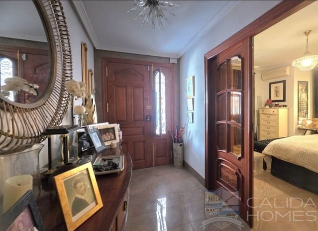 4 bedroom Villa for sale in Antas with pool garage - € 549,950 (Ref: 9863612)