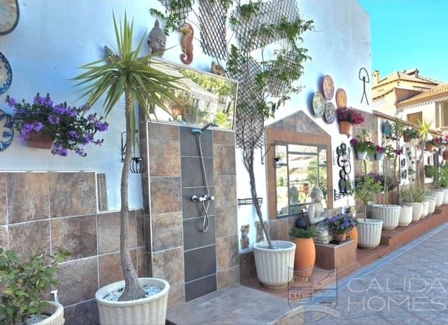 4 bedroom Villa for sale in Antas with pool garage - € 549,950 (Ref: 9863612)