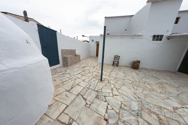 4 soverom Finca/Herregård til salgs i La Alfoquia med garasje - € 155 000 (Ref: 9872215)