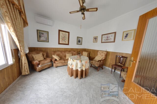 4 soverom Finca/Herregård til salgs i La Alfoquia med garasje - € 155 000 (Ref: 9872215)