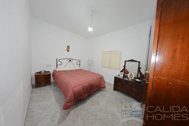 4 soverom Finca/Herregård til salgs i La Alfoquia med garasje - € 155 000 (Ref: 9872215)