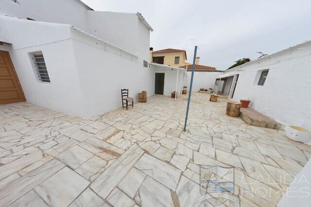 4 soverom Finca/Herregård til salgs i La Alfoquia, Zurgena med garasje - € 155 000 (Ref: 9872215)
