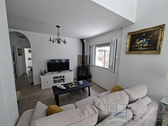 3 Zimmer Villa zu verkaufen in Arboleas mit Pool Garage - 298.950 € (Ref: 9918591)