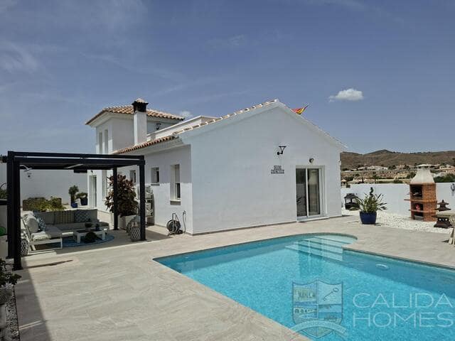 3 Zimmer Villa zu verkaufen in Arboleas mit Pool Garage - 298.950 € (Ref: 9918591)