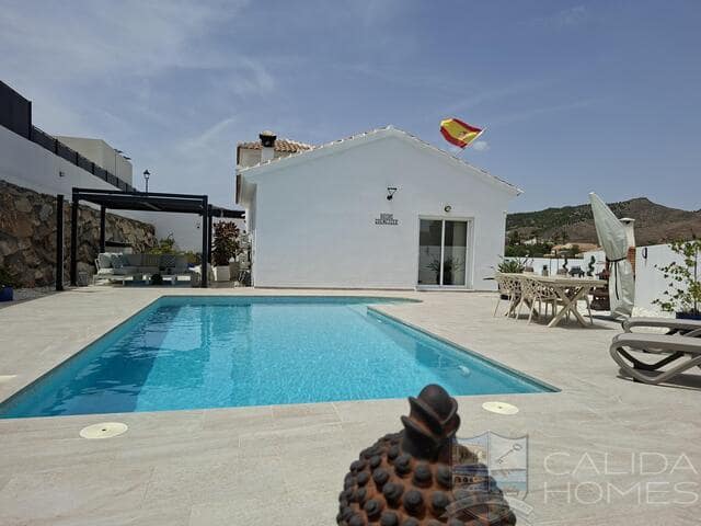 3 Zimmer Villa zu verkaufen in Arboleas mit Pool Garage - 298.950 € (Ref: 9918591)