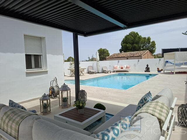 3 Zimmer Villa zu verkaufen in Arboleas mit Pool Garage - 298.950 € (Ref: 9918591)