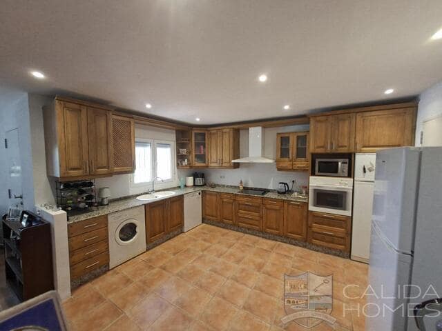3 slaapkamer Villa te koop in Huercal-Overa met zwembad garage - € 244.950 (Ref: 9922685)