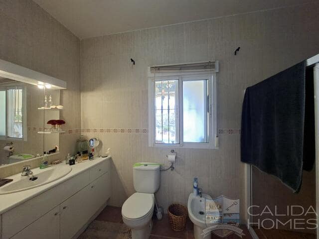 4 makuuhuone Huvila myytävänä paikassa Arboleas mukana uima-altaan 
autotalli - 299 000 € (Ref: 9938648)