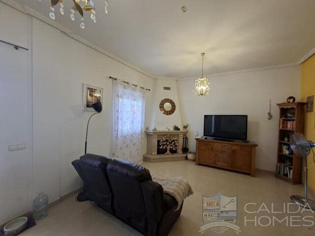 4 bedroom Villa for sale in Arboleas with pool - € 314,950 (Ref: 9950592)
