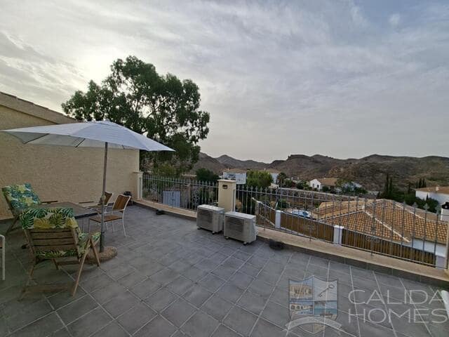 Casa de 4 habitaciones en Arboleas en venta - 169.950 € (Ref: 9977861)