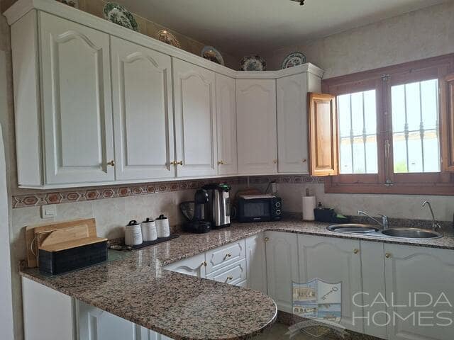 3 bedroom Villa for sale in Arboleas with pool garage - € 239,950 (Ref: 9981327)