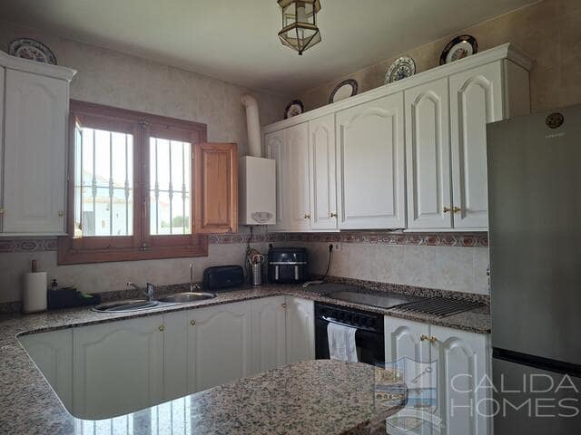 3 bedroom Villa for sale in Arboleas with pool garage - € 239,950 (Ref: 9981327)