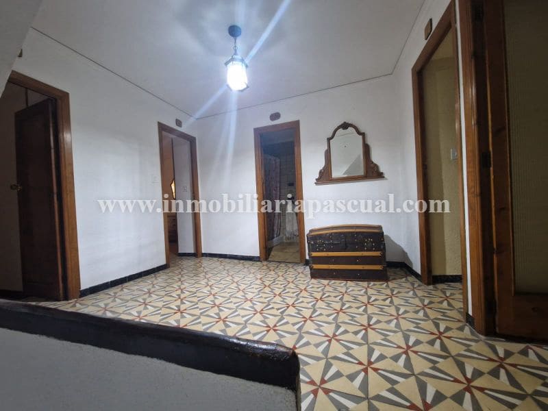 5 bedroom Villa for sale in L'Orxa / Lorcha - € 75,000 (Ref: 10153248)
