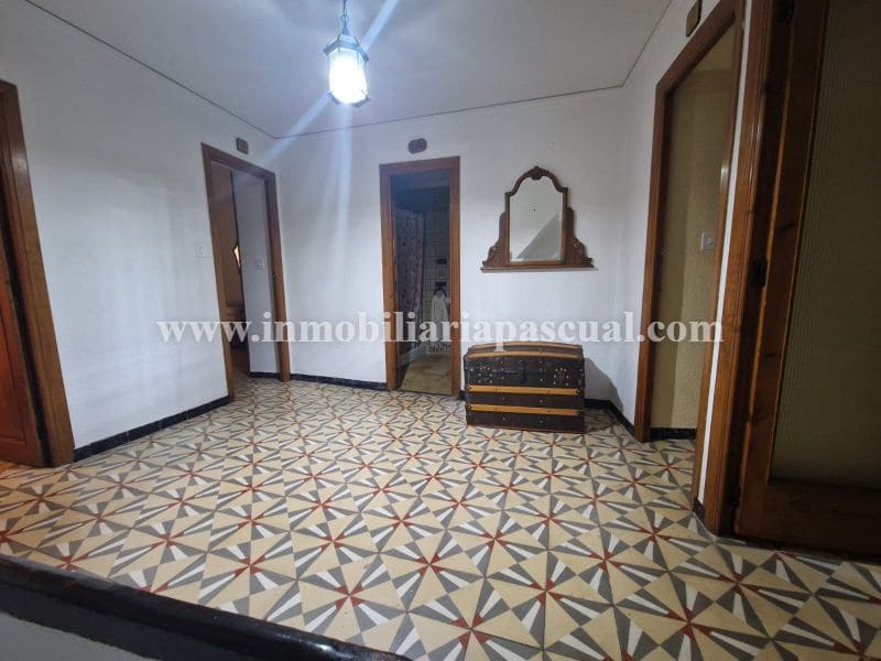 5 bedroom Villa for sale in L'Orxa / Lorcha - € 75,000 (Ref: 10153248)