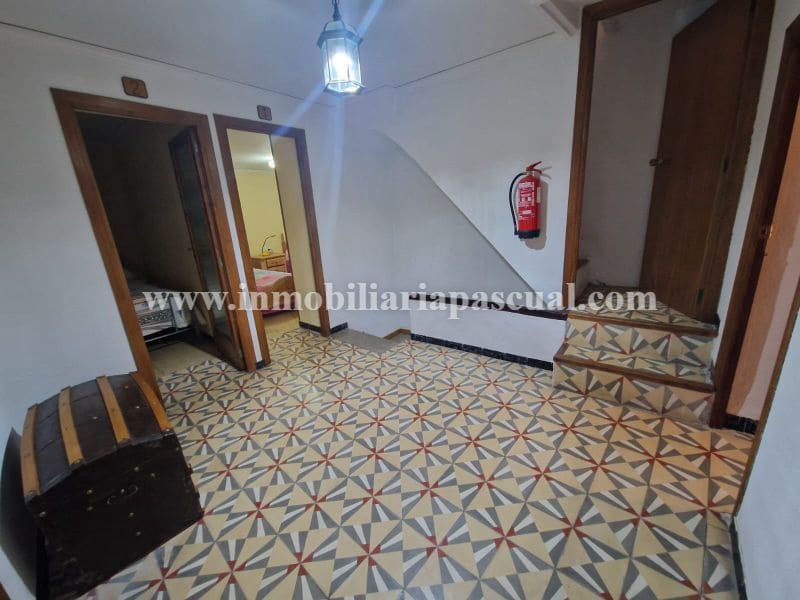 5 bedroom Villa for sale in L'Orxa / Lorcha - € 75,000 (Ref: 10153248)