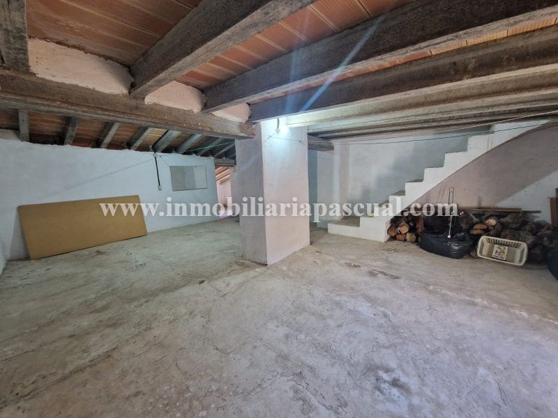 5 bedroom Villa for sale in L'Orxa / Lorcha - € 75,000 (Ref: 10153248)