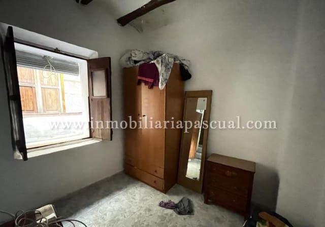 Townhouse for sale in Beniarrés - € 30,000 (Ref: 8504901)