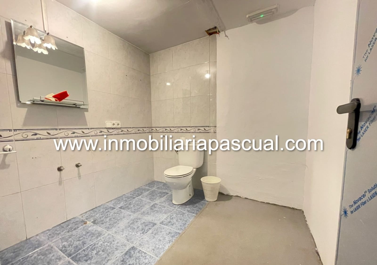 Erhverv til salg i Muro de Alcoy - € 120.000 (Ref: 8830039)