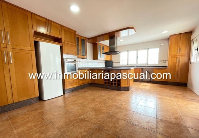 3 slaapkamer Villa te koop in Cocentaina - € 200.000 (Ref: 8841911)