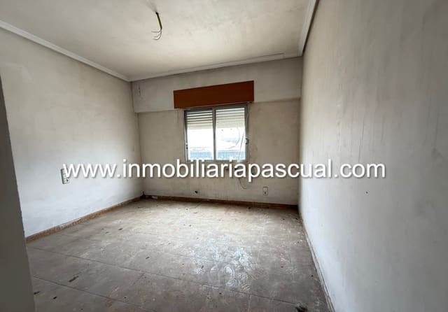 4 bedroom Flat for sale in Muro de Alcoy - € 60,000 (Ref: 8992800)