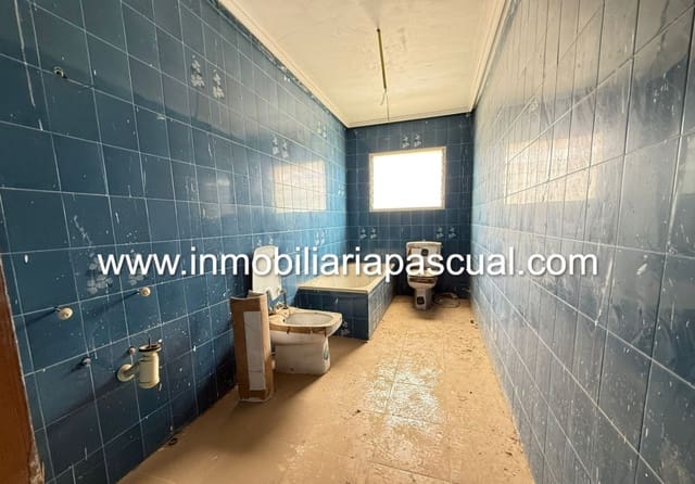 4 bedroom Flat for sale in Muro de Alcoy - € 60,000 (Ref: 8992800)