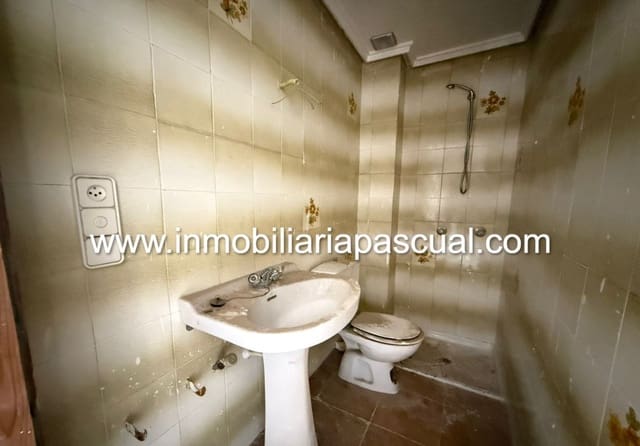 4 bedroom Flat for sale in Muro de Alcoy - € 60,000 (Ref: 8992800)
