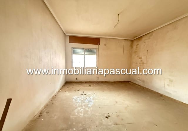4 bedroom Flat for sale in Muro de Alcoy - € 60,000 (Ref: 8992800)