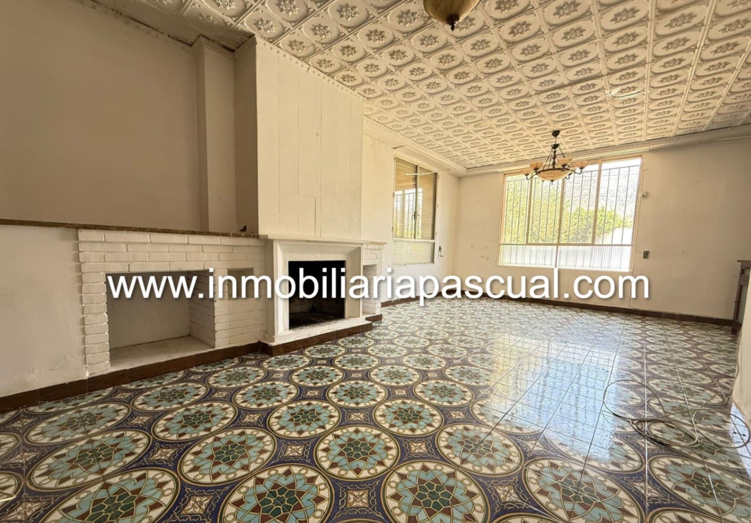 6 soveværelse Villa til salg i Gaianes - € 180.000 (Ref: 9047561)