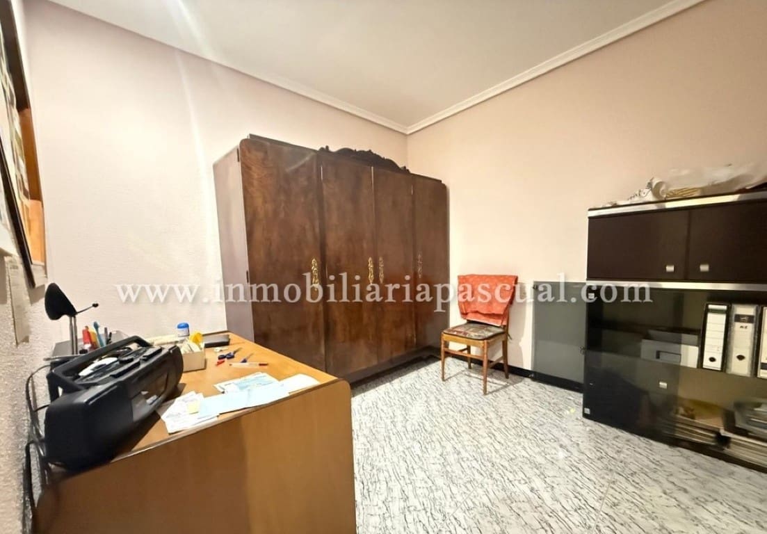 4 bedroom Flat for sale in Cocentaina with garage - € 140,000 (Ref: 9108271)