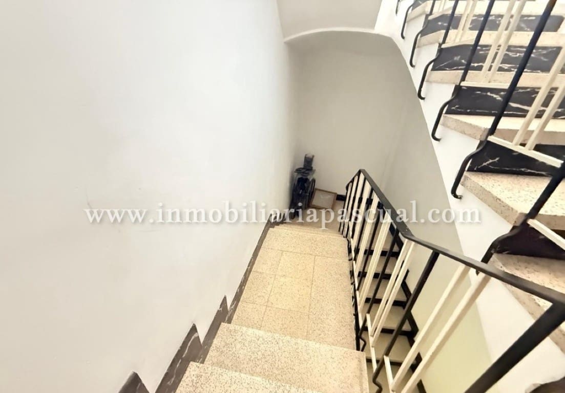 4 bedroom Flat for sale in Cocentaina with garage - € 140,000 (Ref: 9108271)