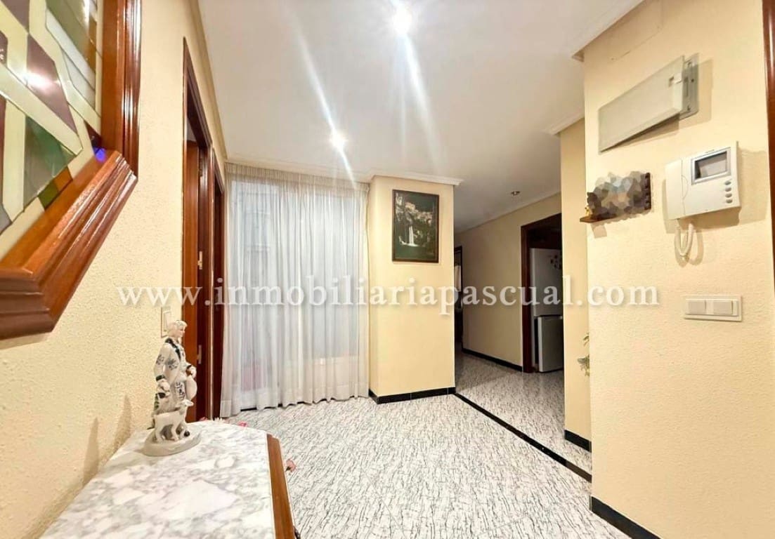 4 bedroom Flat for sale in Cocentaina with garage - € 140,000 (Ref: 9108271)