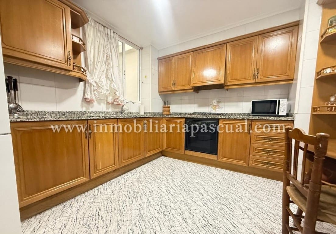 4 bedroom Flat for sale in Cocentaina with garage - € 140,000 (Ref: 9108271)