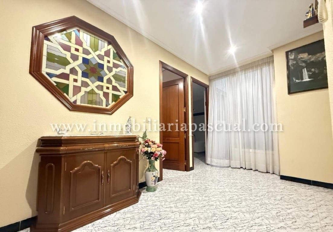 4 bedroom Flat for sale in Cocentaina with garage - € 140,000 (Ref: 9108271)