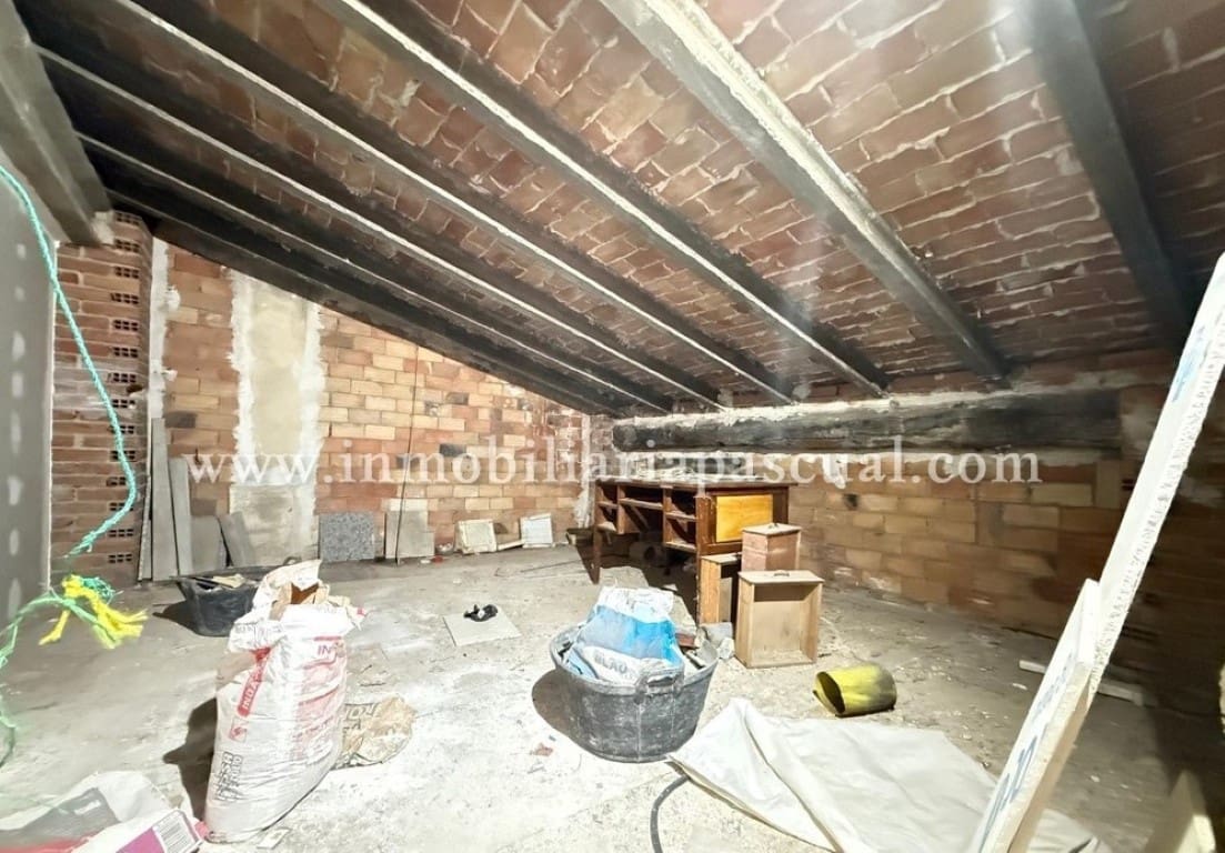 4 bedroom Flat for sale in Cocentaina with garage - € 140,000 (Ref: 9108271)