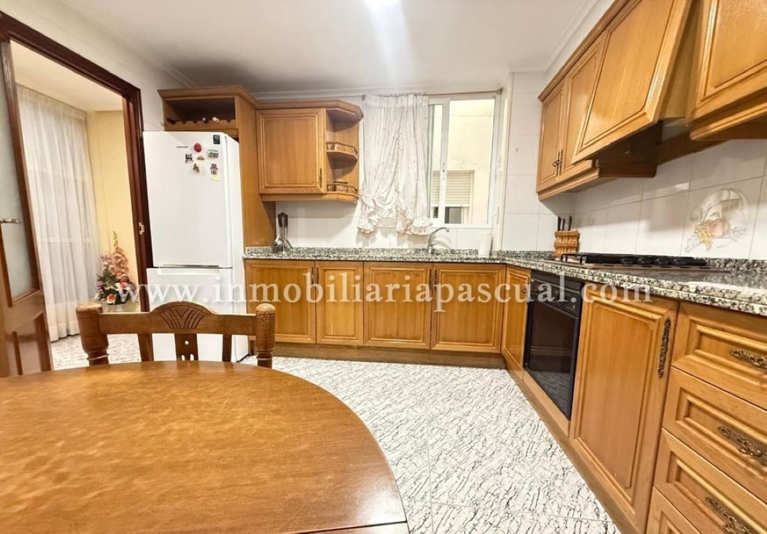 4 bedroom Flat for sale in Cocentaina with garage - € 140,000 (Ref: 9108271)
