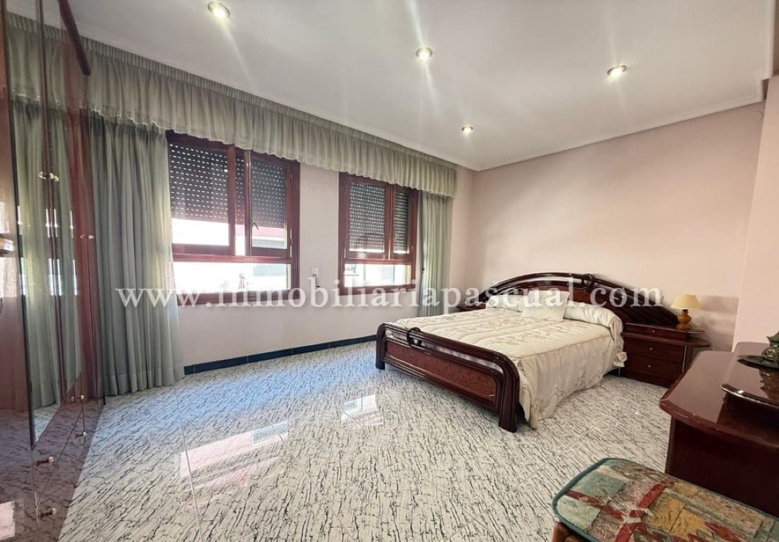 4 bedroom Flat for sale in Cocentaina with garage - € 140,000 (Ref: 9108271)