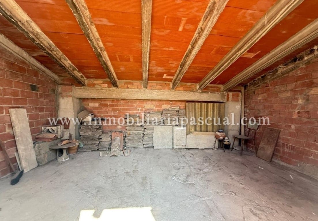 4 bedroom Flat for sale in Cocentaina with garage - € 140,000 (Ref: 9108271)