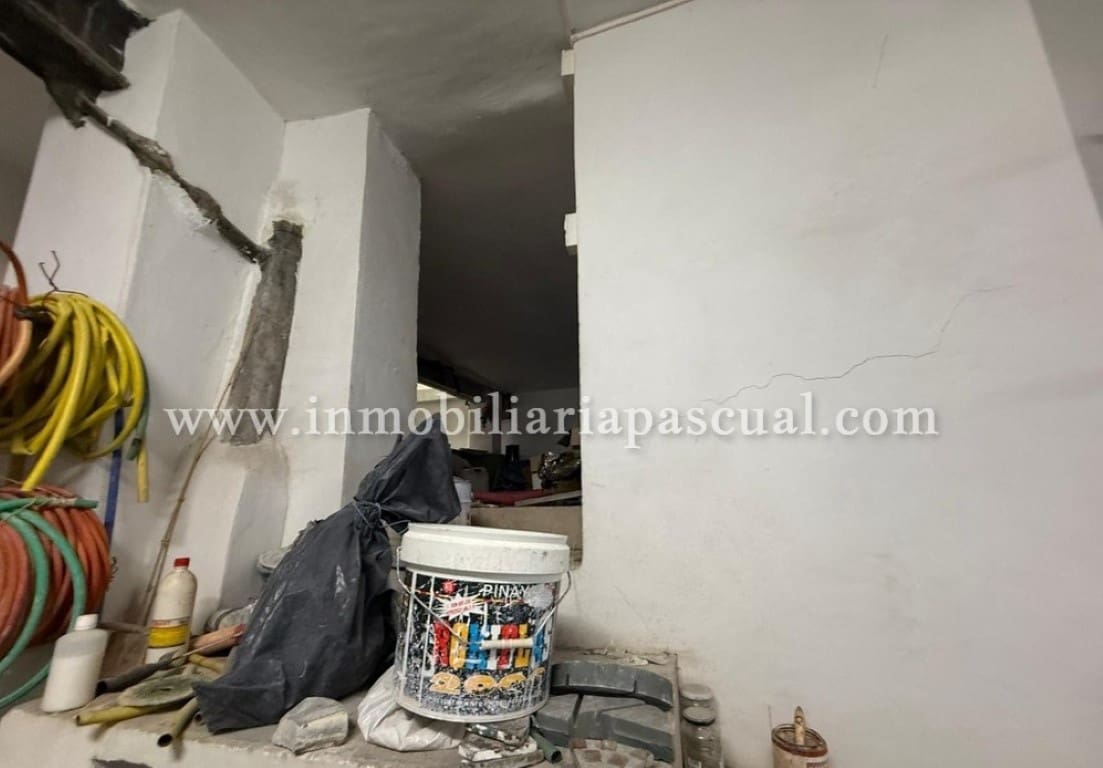 4 bedroom Flat for sale in Cocentaina with garage - € 140,000 (Ref: 9108271)