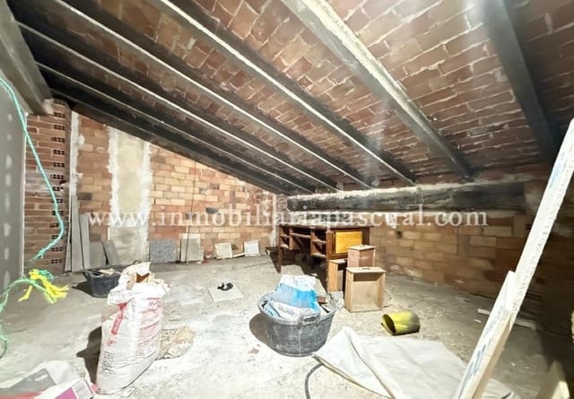 4 bedroom Flat for sale in Cocentaina with garage - € 140,000 (Ref: 9108271)