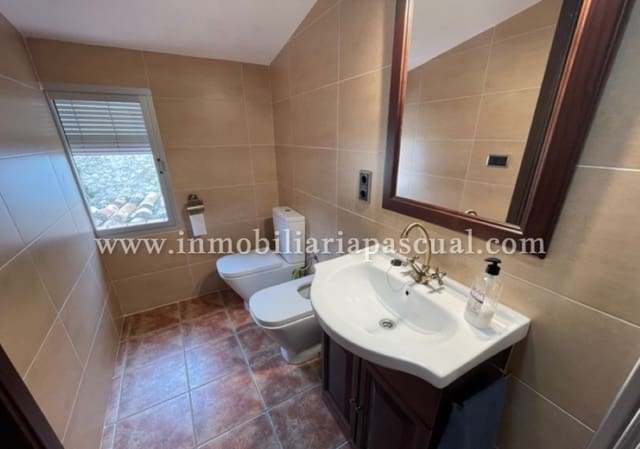 4 bedroom Townhouse for sale in Beniarrés - € 95,000 (Ref: 9297851)