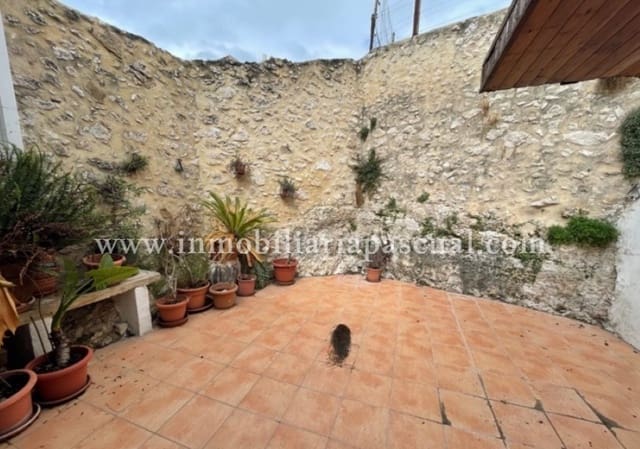 4 bedroom Townhouse for sale in Beniarrés - € 95,000 (Ref: 9297851)