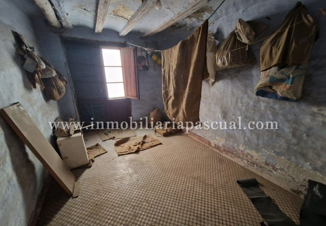 6 soverom Villa til salgs i Cocentaina - € 75 000 (Ref: 9301488)