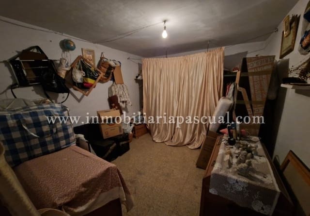 6 slaapkamer Villa te koop in Cocentaina - € 75.000 (Ref: 9301488)