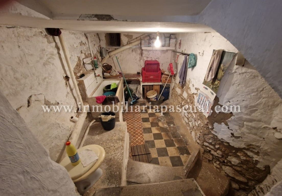 6 soverom Villa til salgs i Cocentaina - € 75 000 (Ref: 9301488)