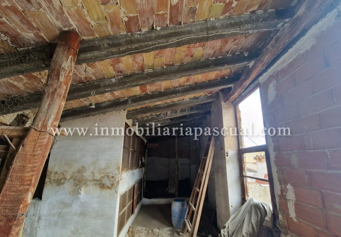 6 soverom Villa til salgs i Cocentaina - € 75 000 (Ref: 9301488)