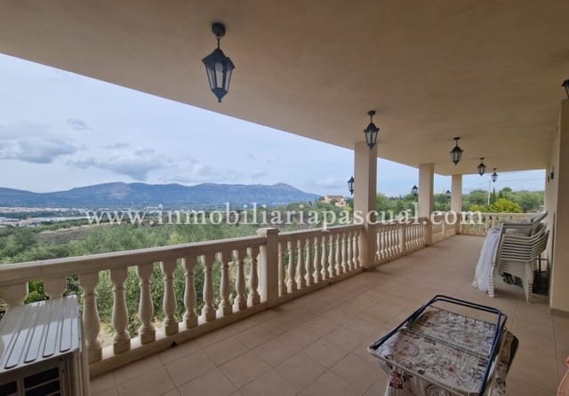 4 slaapkamer Villa te koop in Cocentaina met zwembad garage - € 400.000 (Ref: 9322380)