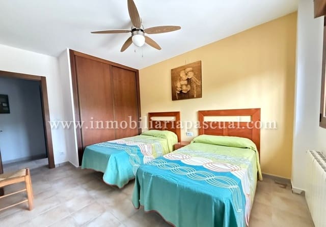 4 slaapkamer Villa te koop in Cocentaina met zwembad garage - € 400.000 (Ref: 9322380)